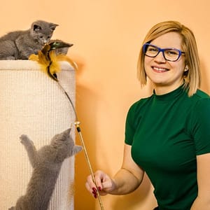 Satysfakcjonująca zabawa z kotem!